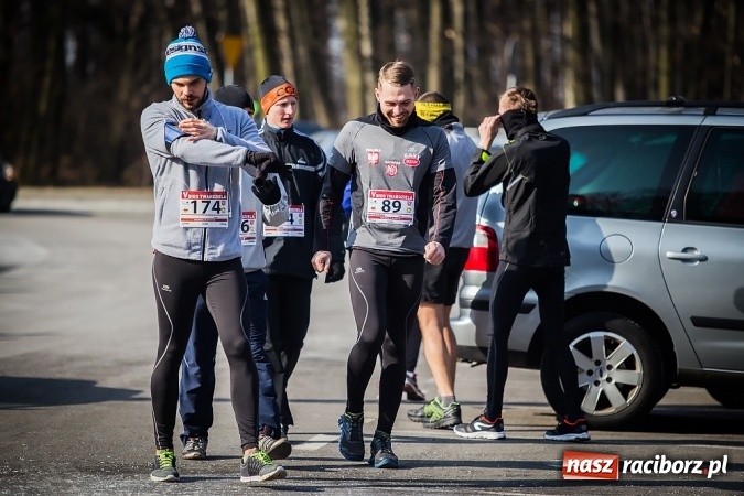 Zdjęcie w galerii na portalu naszraciborz.pl: Raciborzanie Tomasz Marcinek i Anna Szyjka wygrali V Bieg Twardziela wiadomości z regionu