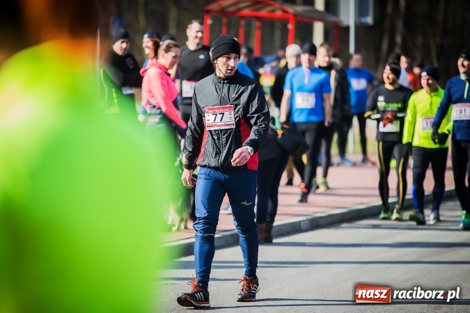Zdjęcie w galerii na portalu naszraciborz.pl: Raciborzanie Tomasz Marcinek i Anna Szyjka wygrali V Bieg Twardziela wiadomości z regionu