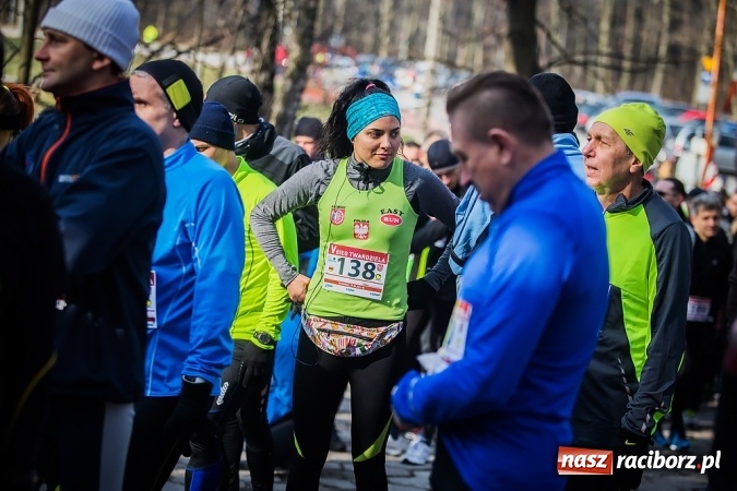Zdjęcie w galerii na portalu naszraciborz.pl: Raciborzanie Tomasz Marcinek i Anna Szyjka wygrali V Bieg Twardziela wiadomości z regionu