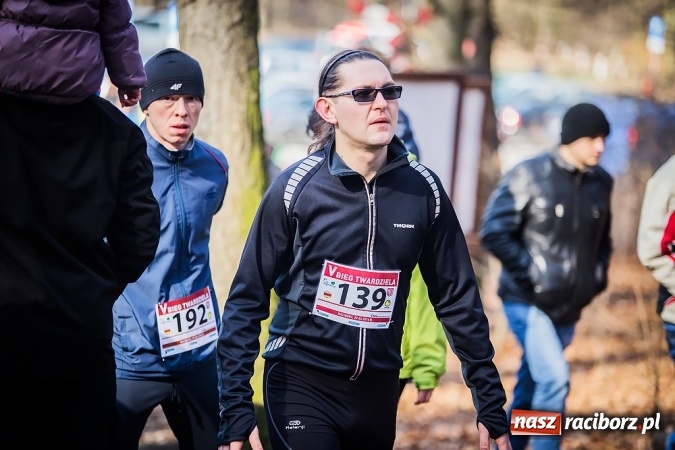 Zdjęcie w galerii na portalu naszraciborz.pl: Raciborzanie Tomasz Marcinek i Anna Szyjka wygrali V Bieg Twardziela wiadomości z regionu