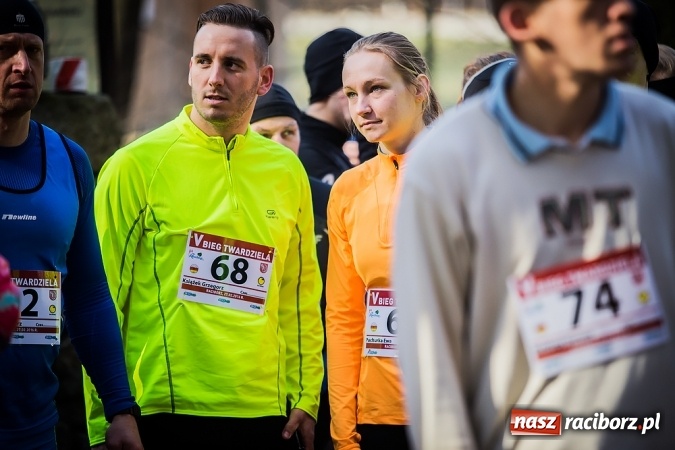 Zdjęcie w galerii na portalu naszraciborz.pl: Raciborzanie Tomasz Marcinek i Anna Szyjka wygrali V Bieg Twardziela wiadomości z regionu