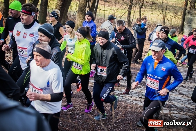 Zdjęcie w galerii na portalu naszraciborz.pl: Raciborzanie Tomasz Marcinek i Anna Szyjka wygrali V Bieg Twardziela wiadomości z regionu