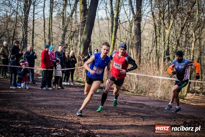 Zdjęcie w galerii na portalu naszraciborz.pl: Raciborzanie Tomasz Marcinek i Anna Szyjka wygrali V Bieg Twardziela wiadomości z regionu