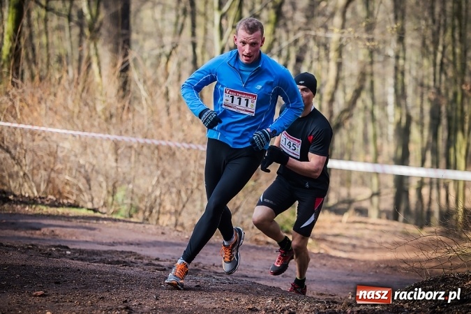 Zdjęcie w galerii na portalu naszraciborz.pl: Raciborzanie Tomasz Marcinek i Anna Szyjka wygrali V Bieg Twardziela wiadomości z regionu