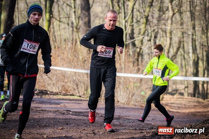 Zdjęcie w galerii na portalu naszraciborz.pl: Raciborzanie Tomasz Marcinek i Anna Szyjka wygrali V Bieg Twardziela wiadomości z regionu