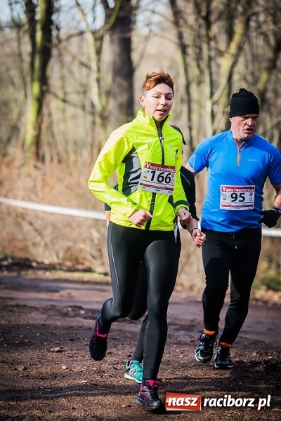 Zdjęcie w galerii na portalu naszraciborz.pl: Raciborzanie Tomasz Marcinek i Anna Szyjka wygrali V Bieg Twardziela wiadomości z regionu
