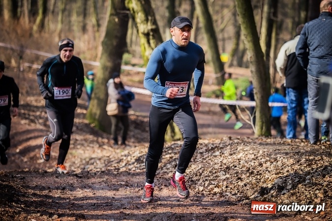 Zdjęcie w galerii na portalu naszraciborz.pl: Raciborzanie Tomasz Marcinek i Anna Szyjka wygrali V Bieg Twardziela wiadomości z regionu