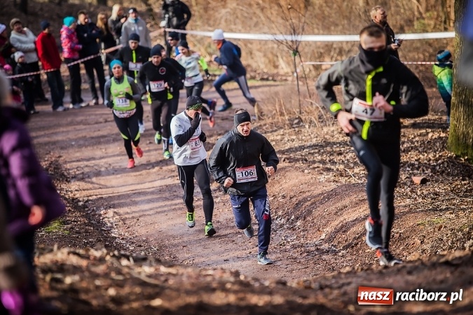 Zdjęcie w galerii na portalu naszraciborz.pl: Raciborzanie Tomasz Marcinek i Anna Szyjka wygrali V Bieg Twardziela wiadomości z regionu