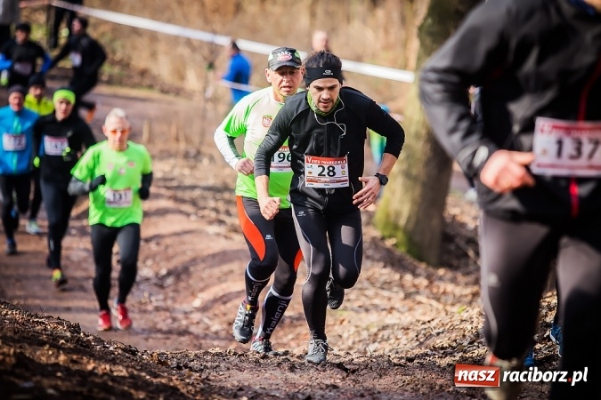 Zdjęcie w galerii na portalu naszraciborz.pl: Raciborzanie Tomasz Marcinek i Anna Szyjka wygrali V Bieg Twardziela wiadomości z regionu