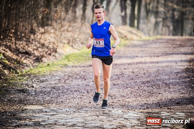 Zdjęcie w galerii na portalu naszraciborz.pl: Raciborzanie Tomasz Marcinek i Anna Szyjka wygrali V Bieg Twardziela wiadomości z regionu