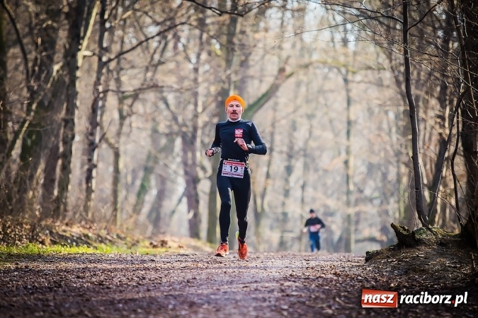 Zdjęcie w galerii na portalu naszraciborz.pl: Raciborzanie Tomasz Marcinek i Anna Szyjka wygrali V Bieg Twardziela wiadomości z regionu
