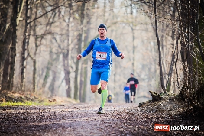 Zdjęcie w galerii na portalu naszraciborz.pl: Raciborzanie Tomasz Marcinek i Anna Szyjka wygrali V Bieg Twardziela wiadomości z regionu