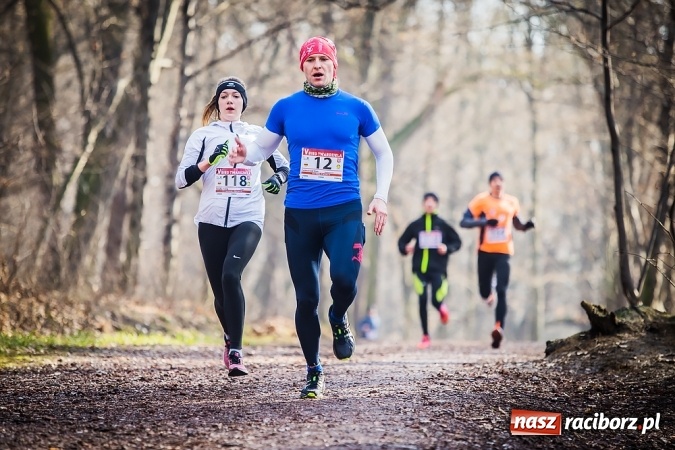 Zdjęcie w galerii na portalu naszraciborz.pl: Raciborzanie Tomasz Marcinek i Anna Szyjka wygrali V Bieg Twardziela wiadomości z regionu