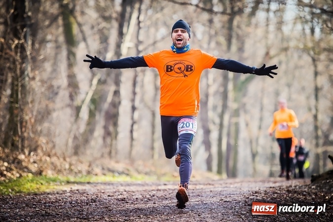 Zdjęcie w galerii na portalu naszraciborz.pl: Raciborzanie Tomasz Marcinek i Anna Szyjka wygrali V Bieg Twardziela wiadomości z regionu