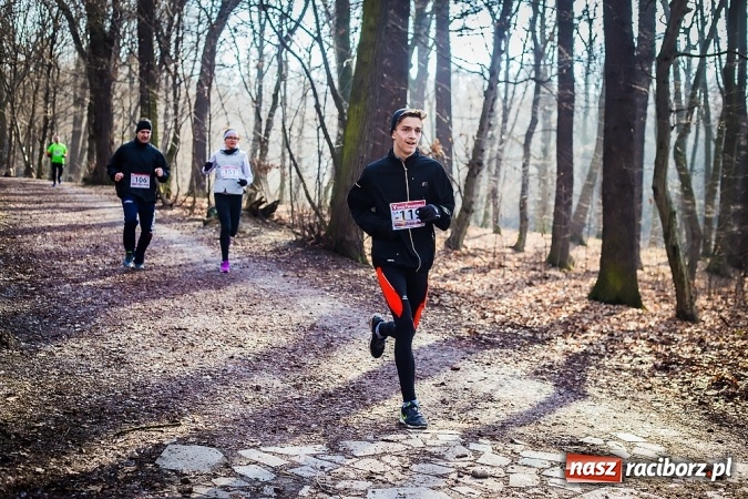 Zdjęcie w galerii na portalu naszraciborz.pl: Raciborzanie Tomasz Marcinek i Anna Szyjka wygrali V Bieg Twardziela wiadomości z regionu