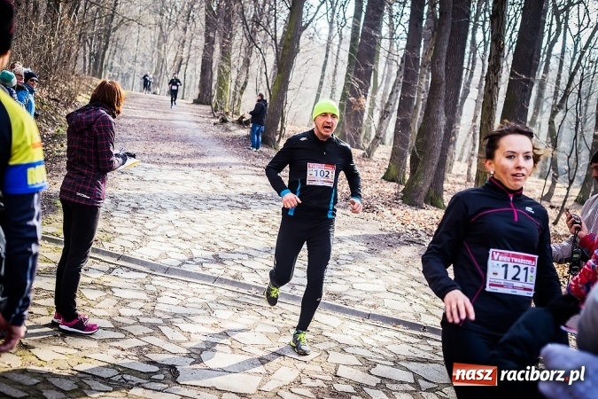Zdjęcie w galerii na portalu naszraciborz.pl: Raciborzanie Tomasz Marcinek i Anna Szyjka wygrali V Bieg Twardziela wiadomości z regionu