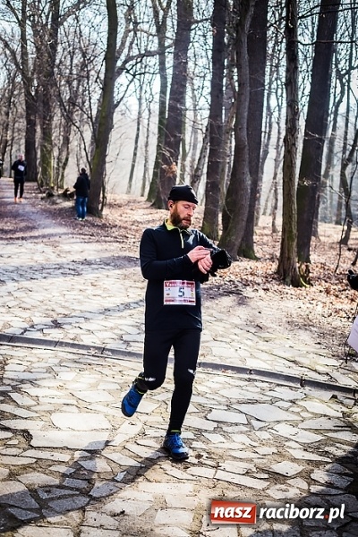 Zdjęcie w galerii na portalu naszraciborz.pl: Raciborzanie Tomasz Marcinek i Anna Szyjka wygrali V Bieg Twardziela wiadomości z regionu
