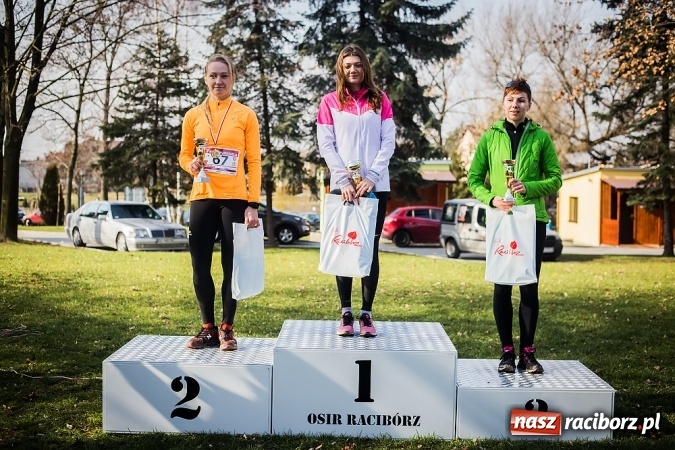 Zdjęcie w galerii na portalu naszraciborz.pl: Raciborzanie Tomasz Marcinek i Anna Szyjka wygrali V Bieg Twardziela wiadomości z regionu