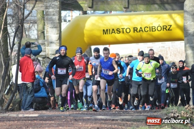 Zdjęcie w galerii na portalu naszraciborz.pl: Raciborzanie Tomasz Marcinek i Anna Szyjka wygrali V Bieg Twardziela wiadomości z regionu