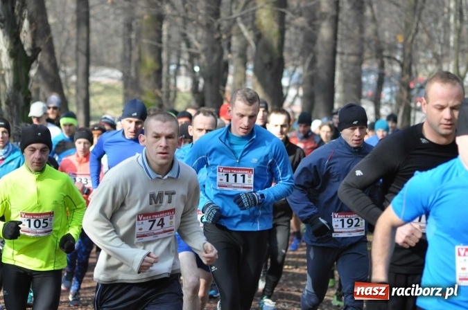 Zdjęcie w galerii na portalu naszraciborz.pl: Raciborzanie Tomasz Marcinek i Anna Szyjka wygrali V Bieg Twardziela wiadomości z regionu