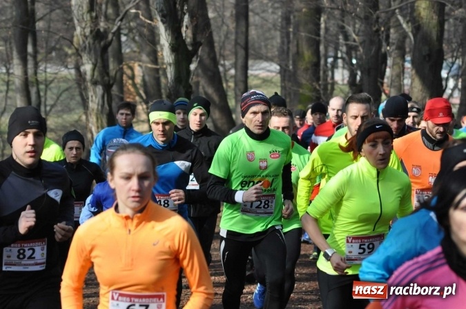 Zdjęcie w galerii na portalu naszraciborz.pl: Raciborzanie Tomasz Marcinek i Anna Szyjka wygrali V Bieg Twardziela wiadomości z regionu