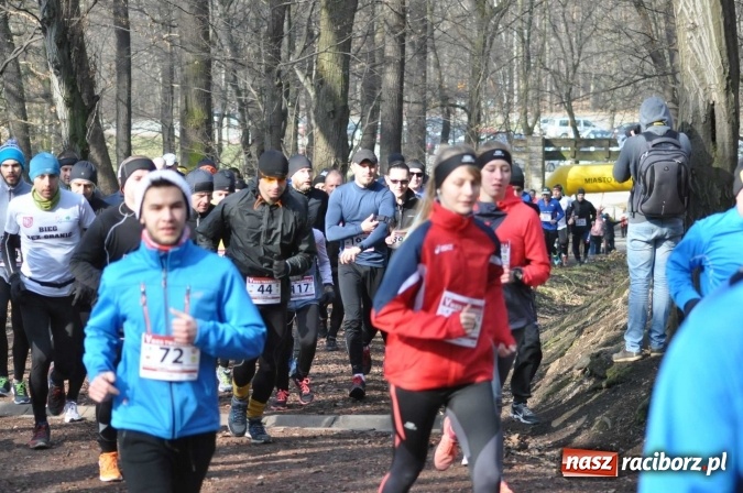 Zdjęcie w galerii na portalu naszraciborz.pl: Raciborzanie Tomasz Marcinek i Anna Szyjka wygrali V Bieg Twardziela wiadomości z regionu