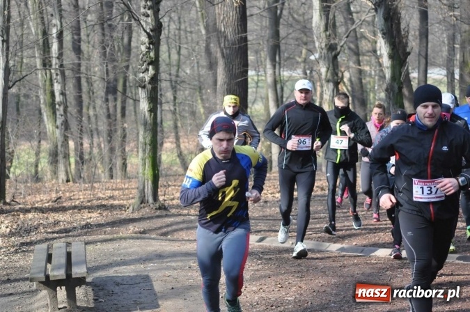Zdjęcie w galerii na portalu naszraciborz.pl: Raciborzanie Tomasz Marcinek i Anna Szyjka wygrali V Bieg Twardziela wiadomości z regionu