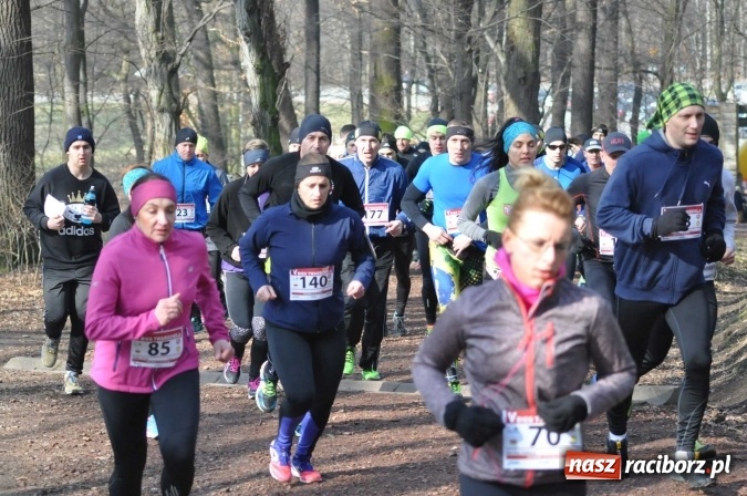 Zdjęcie w galerii na portalu naszraciborz.pl: Raciborzanie Tomasz Marcinek i Anna Szyjka wygrali V Bieg Twardziela wiadomości z regionu