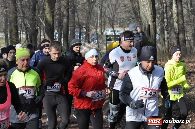 Zdjęcie w galerii na portalu naszraciborz.pl: Raciborzanie Tomasz Marcinek i Anna Szyjka wygrali V Bieg Twardziela wiadomości z regionu