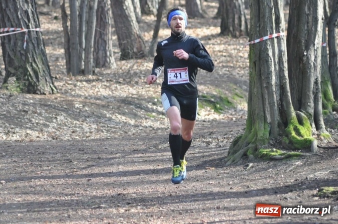 Zdjęcie w galerii na portalu naszraciborz.pl: Raciborzanie Tomasz Marcinek i Anna Szyjka wygrali V Bieg Twardziela wiadomości z regionu