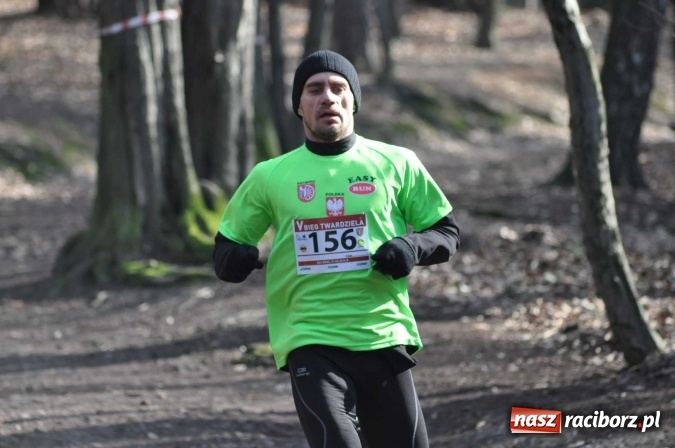 Zdjęcie w galerii na portalu naszraciborz.pl: Raciborzanie Tomasz Marcinek i Anna Szyjka wygrali V Bieg Twardziela wiadomości z regionu