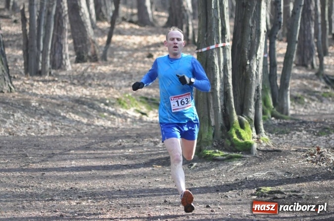 Zdjęcie w galerii na portalu naszraciborz.pl: Raciborzanie Tomasz Marcinek i Anna Szyjka wygrali V Bieg Twardziela wiadomości z regionu