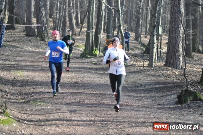 Zdjęcie w galerii na portalu naszraciborz.pl: Raciborzanie Tomasz Marcinek i Anna Szyjka wygrali V Bieg Twardziela wiadomości z regionu