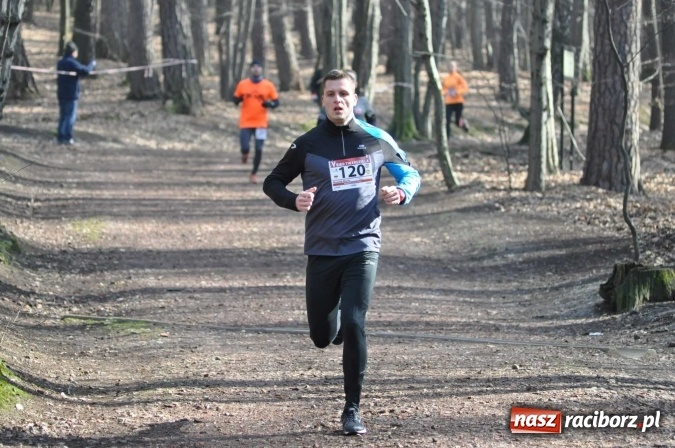 Zdjęcie w galerii na portalu naszraciborz.pl: Raciborzanie Tomasz Marcinek i Anna Szyjka wygrali V Bieg Twardziela wiadomości z regionu