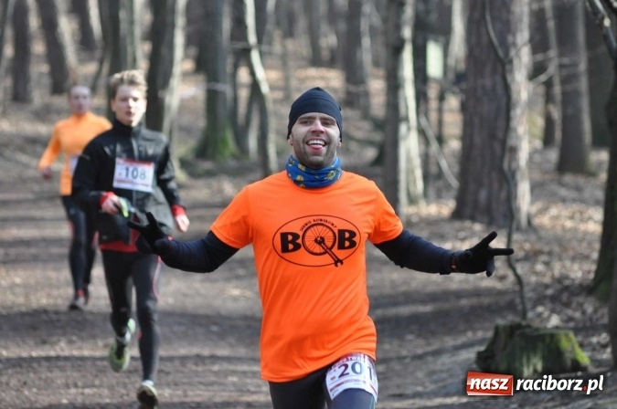 Zdjęcie w galerii na portalu naszraciborz.pl: Raciborzanie Tomasz Marcinek i Anna Szyjka wygrali V Bieg Twardziela wiadomości z regionu