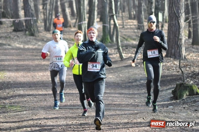 Zdjęcie w galerii na portalu naszraciborz.pl: Raciborzanie Tomasz Marcinek i Anna Szyjka wygrali V Bieg Twardziela wiadomości z regionu