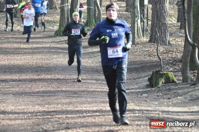 Zdjęcie w galerii na portalu naszraciborz.pl: Raciborzanie Tomasz Marcinek i Anna Szyjka wygrali V Bieg Twardziela wiadomości z regionu