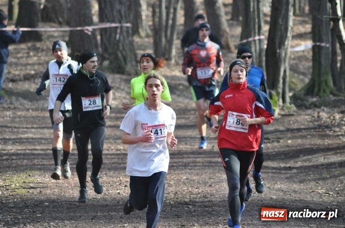 Zdjęcie w galerii na portalu naszraciborz.pl: Raciborzanie Tomasz Marcinek i Anna Szyjka wygrali V Bieg Twardziela wiadomości z regionu