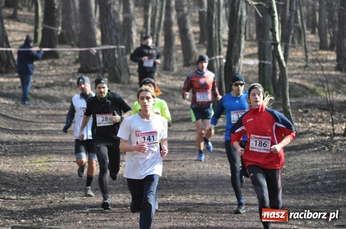 Zdjęcie w galerii na portalu naszraciborz.pl: Raciborzanie Tomasz Marcinek i Anna Szyjka wygrali V Bieg Twardziela wiadomości z regionu