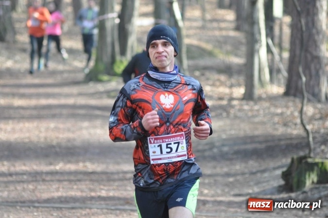 Zdjęcie w galerii na portalu naszraciborz.pl: Raciborzanie Tomasz Marcinek i Anna Szyjka wygrali V Bieg Twardziela wiadomości z regionu