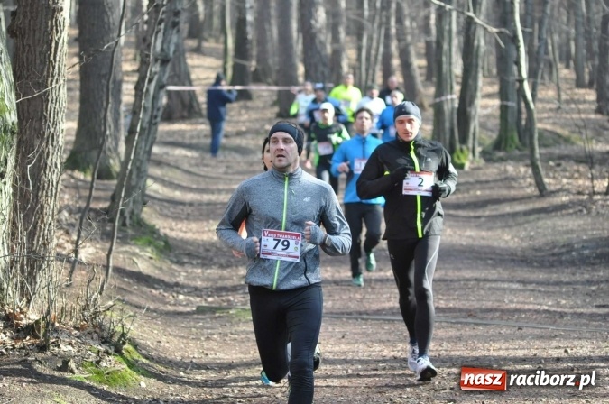 Zdjęcie w galerii na portalu naszraciborz.pl: Raciborzanie Tomasz Marcinek i Anna Szyjka wygrali V Bieg Twardziela wiadomości z regionu