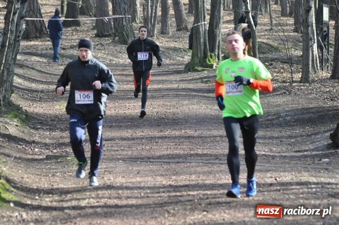 Zdjęcie w galerii na portalu naszraciborz.pl: Raciborzanie Tomasz Marcinek i Anna Szyjka wygrali V Bieg Twardziela wiadomości z regionu