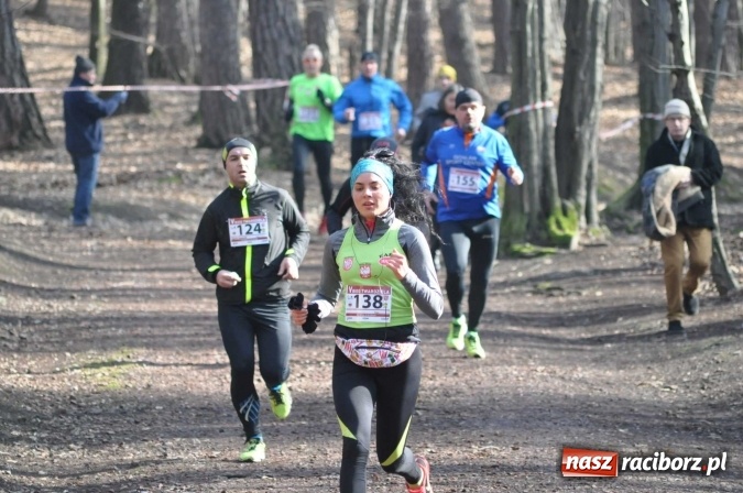 Zdjęcie w galerii na portalu naszraciborz.pl: Raciborzanie Tomasz Marcinek i Anna Szyjka wygrali V Bieg Twardziela wiadomości z regionu