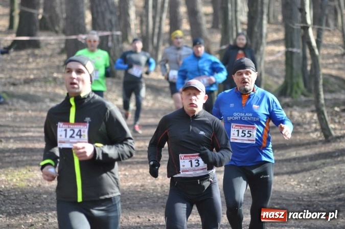 Zdjęcie w galerii na portalu naszraciborz.pl: Raciborzanie Tomasz Marcinek i Anna Szyjka wygrali V Bieg Twardziela wiadomości z regionu