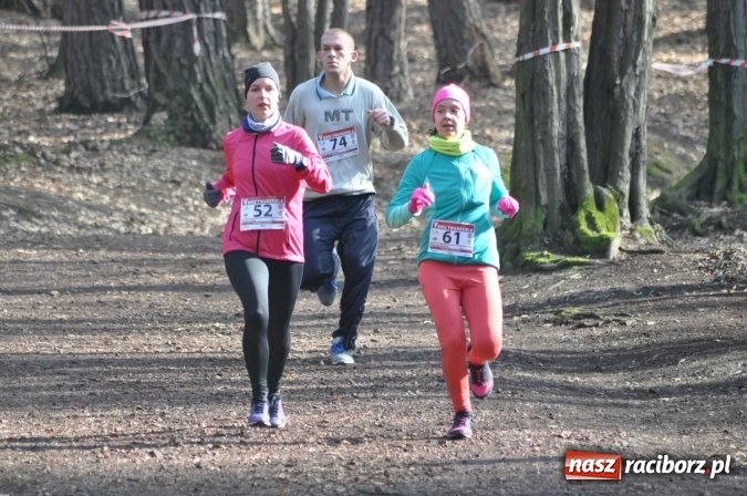 Zdjęcie w galerii na portalu naszraciborz.pl: Raciborzanie Tomasz Marcinek i Anna Szyjka wygrali V Bieg Twardziela wiadomości z regionu