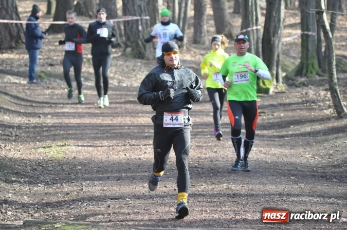 Zdjęcie w galerii na portalu naszraciborz.pl: Raciborzanie Tomasz Marcinek i Anna Szyjka wygrali V Bieg Twardziela wiadomości z regionu