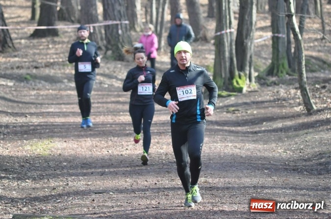 Zdjęcie w galerii na portalu naszraciborz.pl: Raciborzanie Tomasz Marcinek i Anna Szyjka wygrali V Bieg Twardziela wiadomości z regionu
