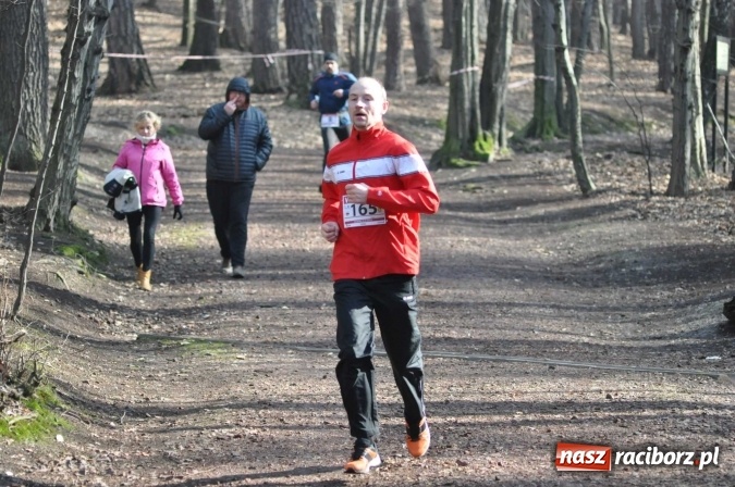 Zdjęcie w galerii na portalu naszraciborz.pl: Raciborzanie Tomasz Marcinek i Anna Szyjka wygrali V Bieg Twardziela wiadomości z regionu