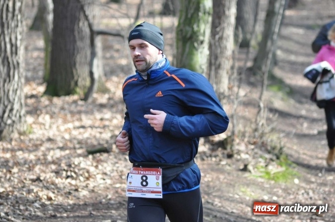 Zdjęcie w galerii na portalu naszraciborz.pl: Raciborzanie Tomasz Marcinek i Anna Szyjka wygrali V Bieg Twardziela wiadomości z regionu