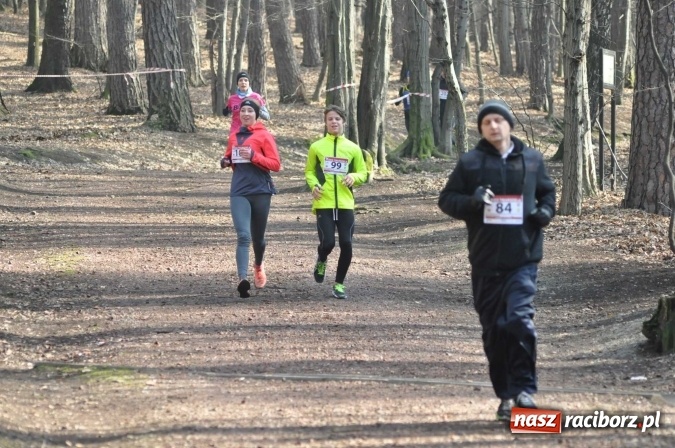 Zdjęcie w galerii na portalu naszraciborz.pl: Raciborzanie Tomasz Marcinek i Anna Szyjka wygrali V Bieg Twardziela wiadomości z regionu